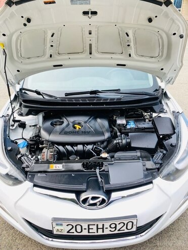 Hyundai Elantra 2015, 210,879 km - 1.8 l - Gəncə