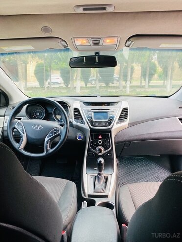 Hyundai Elantra 2015, 210,879 km - 1.8 l - Gəncə