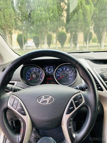 Hyundai Elantra 2015, 210,879 km - 1.8 l - Gəncə