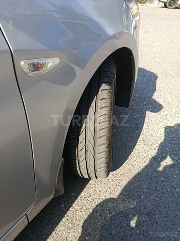 Hyundai Accent 2014, 335,000 km - 1.6 l - Bakı