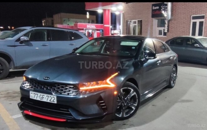 Kia K5-1