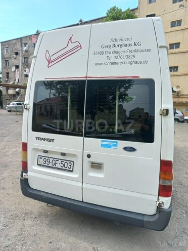 Ford Transit-12