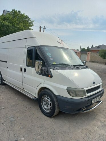 Ford Transit-13