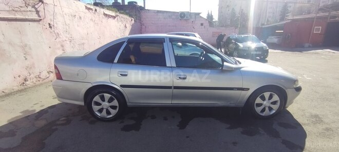 Opel Vectra 1997, 300,000 km - 1.8 l - Sumqayıt