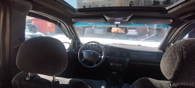 Opel Vectra 1997, 300,000 km - 1.8 l - Sumqayıt