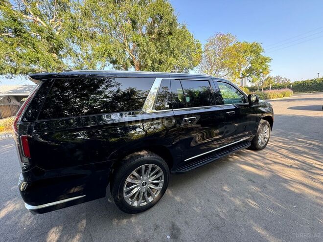 Cadillac Escalade-4