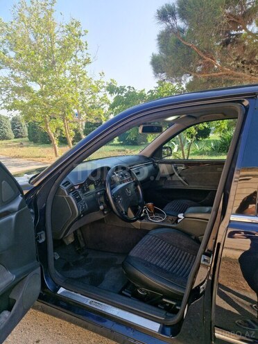 Mercedes E 220 d 2000, 385,000 km - 2.2 л - Bakı