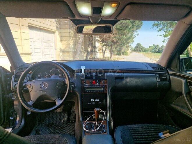 Mercedes E 220 d 2000, 385,000 km - 2.2 л - Bakı