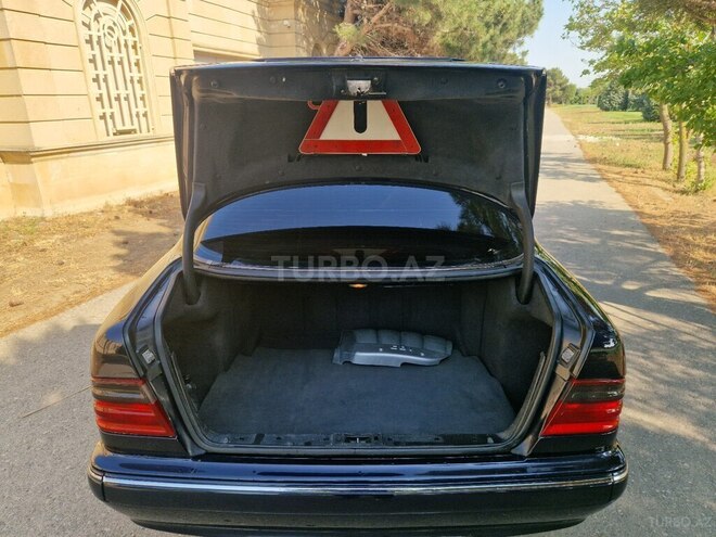 Mercedes E 220 d 2000, 385,000 km - 2.2 л - Bakı