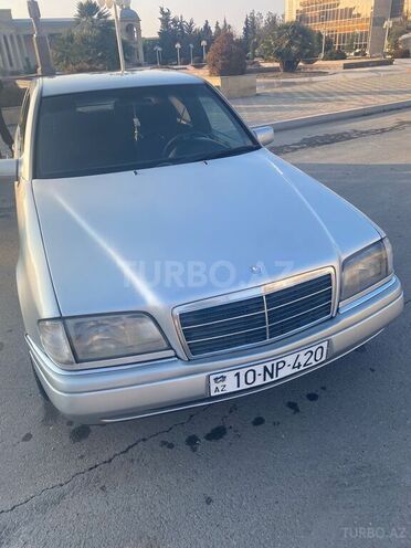 Mercedes C 220 1995, 415,000 km - 2.2 l - Ucar