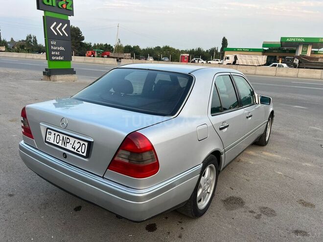 Mercedes C 220 1995, 415,000 km - 2.2 l - Ucar