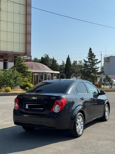 Chevrolet Aveo-5