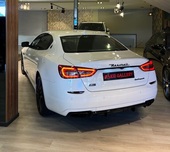 Maserati Quattroporte-6