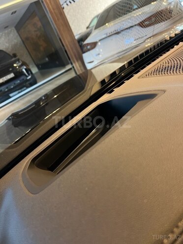 BMW 740-15