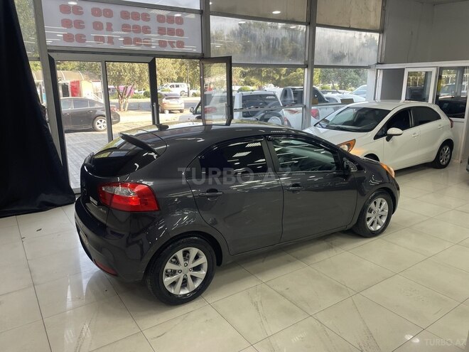 Kia Rio-13