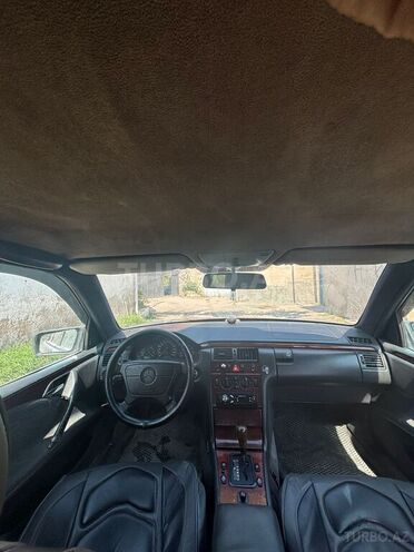 Mercedes E 230 1995, 434,231 km - 2.3 l - Bakı