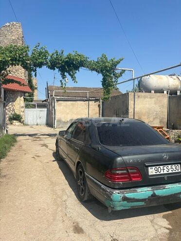 Mercedes E 230 1995, 434,231 km - 2.3 l - Bakı