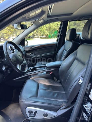 Mercedes GL 450 4MATIC 2011, 122,000 km - 4.7 л - Bakı
