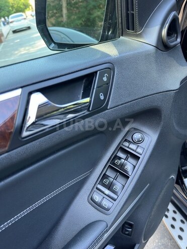 Mercedes GL 450 4MATIC 2011, 122,000 km - 4.7 л - Bakı