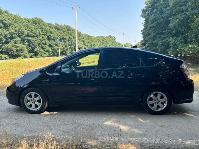 Toyota Prius-5
