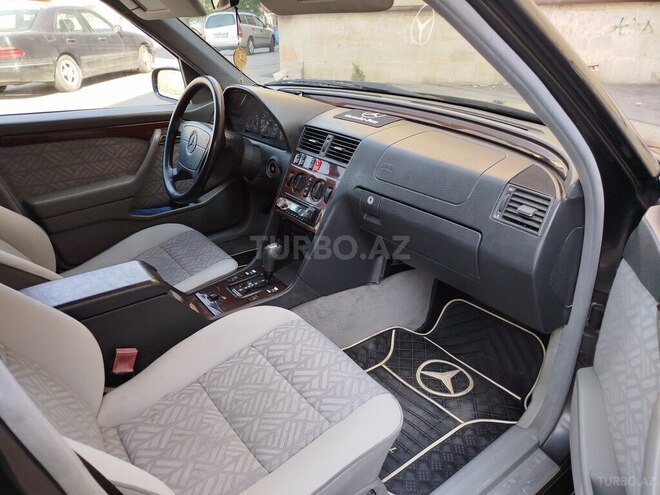 Mercedes C 200 1995, 297,000 km - 2.0 l - Bakı