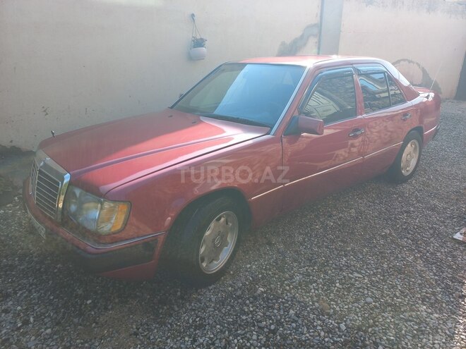Mercedes E 220 1993, 198,220 km - 2.2 л - Bakı