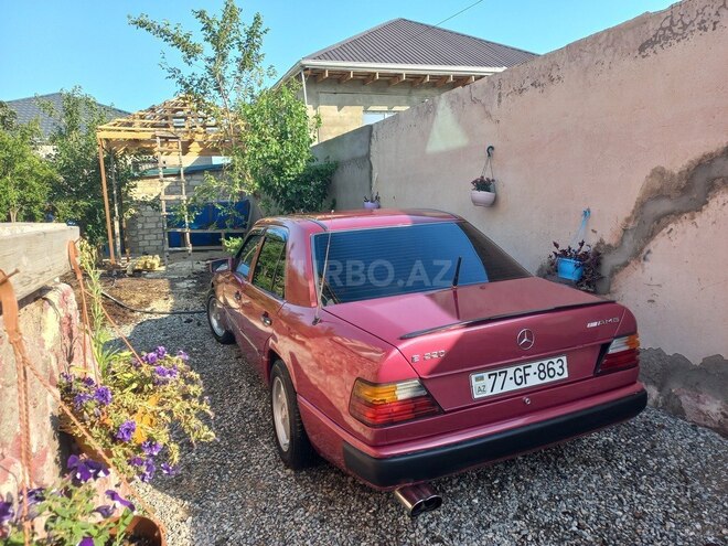Mercedes E 220 1993, 198,220 km - 2.2 л - Bakı