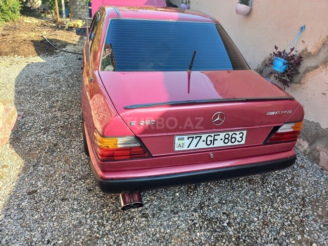 Mercedes E 220 1993, 198,220 km - 2.2 л - Bakı