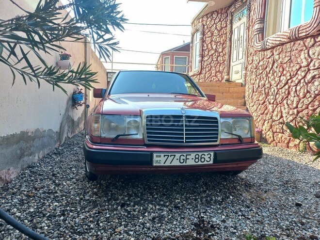 Mercedes E 220 1993, 198,220 km - 2.2 л - Bakı