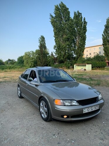 Opel Vectra 2001, 390,000 km - 2.0 l - Masallı