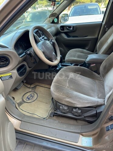 Hyundai Santa Fe-12