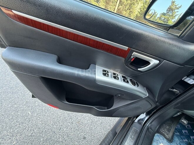 Hyundai Santa Fe-13