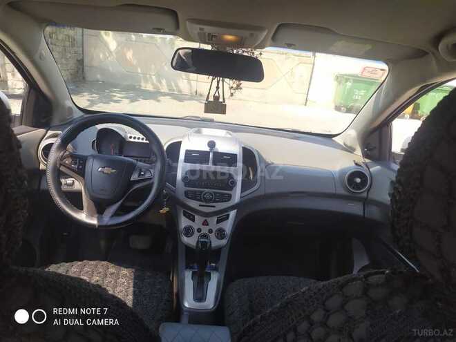 Chevrolet Aveo-5