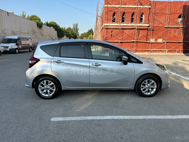 Nissan Note-3
