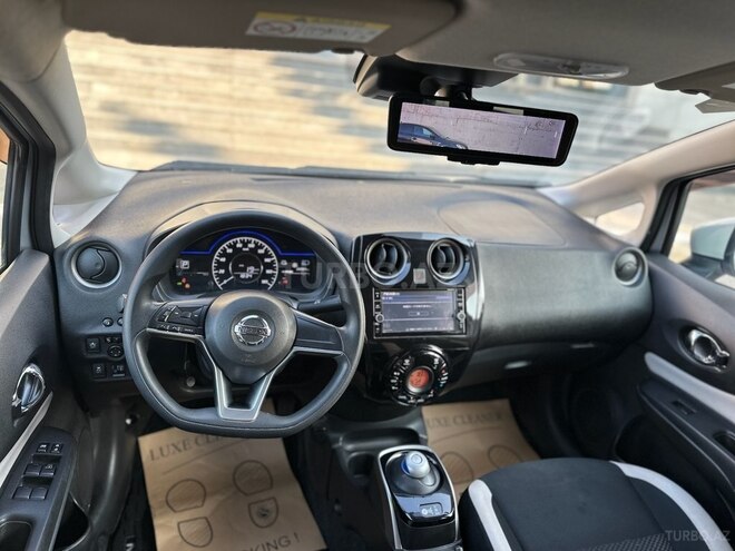 Nissan Note-8