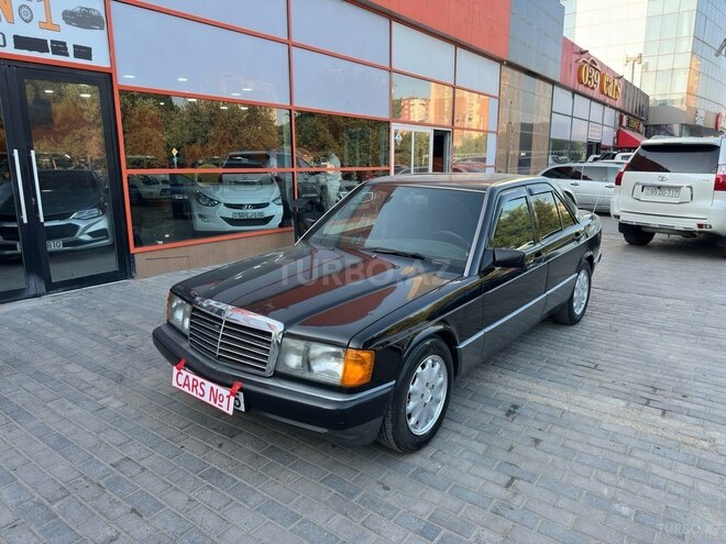Mercedes E 200 1990, 247,000 km - 2.0 l - Sumqayıt