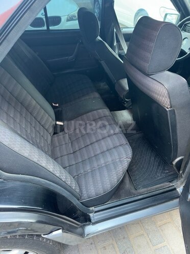 Mercedes E 200 1990, 247,000 km - 2.0 l - Sumqayıt