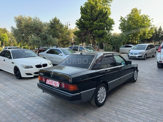 Mercedes E 200 1990, 247,000 km - 2.0 l - Sumqayıt