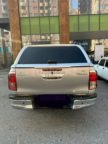 Toyota Hilux 2016, 176,000 km - 2.4 l - Bakı