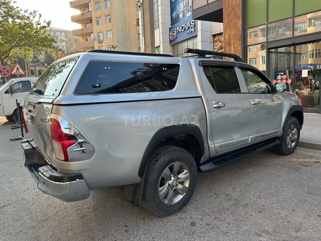 Toyota Hilux 2016, 176,000 km - 2.4 l - Bakı