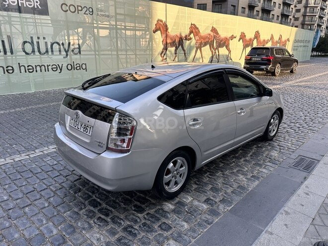 Toyota Prius-3