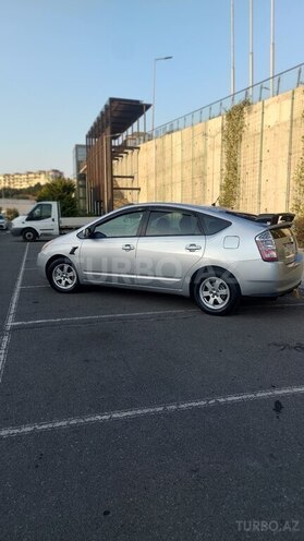 Toyota Prius-4