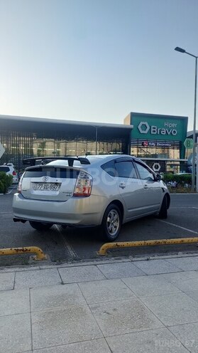Toyota Prius-7