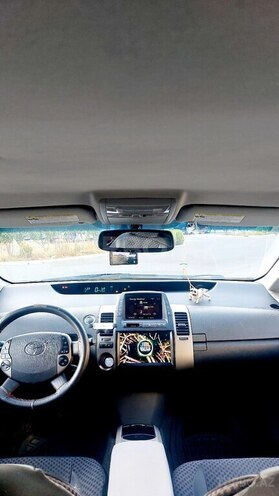 Toyota Prius-10