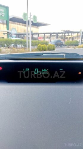 Toyota Prius-11