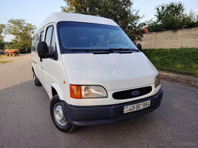 Ford Transit-1