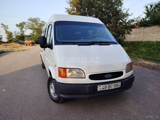 Ford Transit-2
