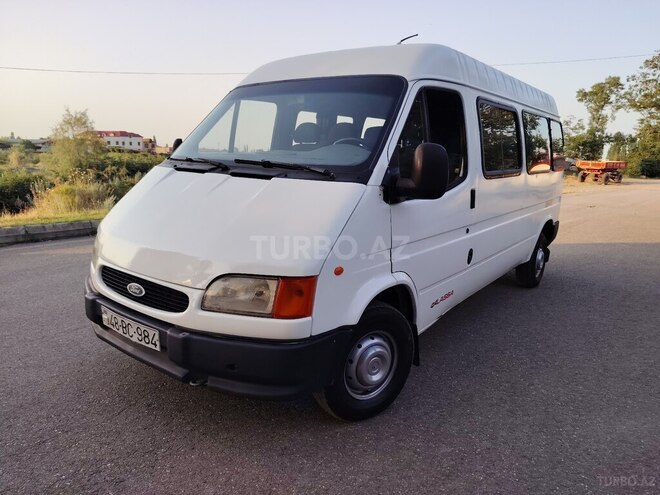 Ford Transit-14