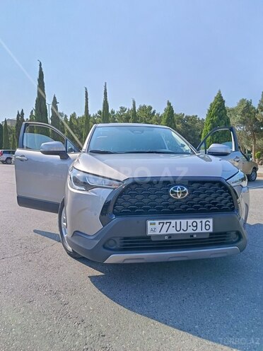 Toyota Corolla Cross 2024, 11,000 km - 2.0 л - Bakı
