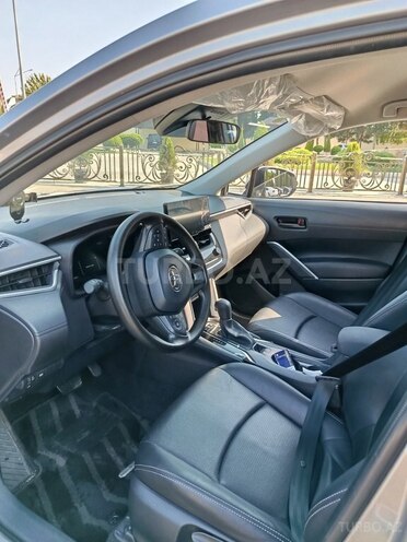 Toyota Corolla Cross 2024, 11,000 km - 2.0 л - Bakı